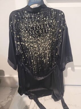 Victoria's Secret Black Satin Robe with Gold Star Detail. Nyc Fashion Show 2018